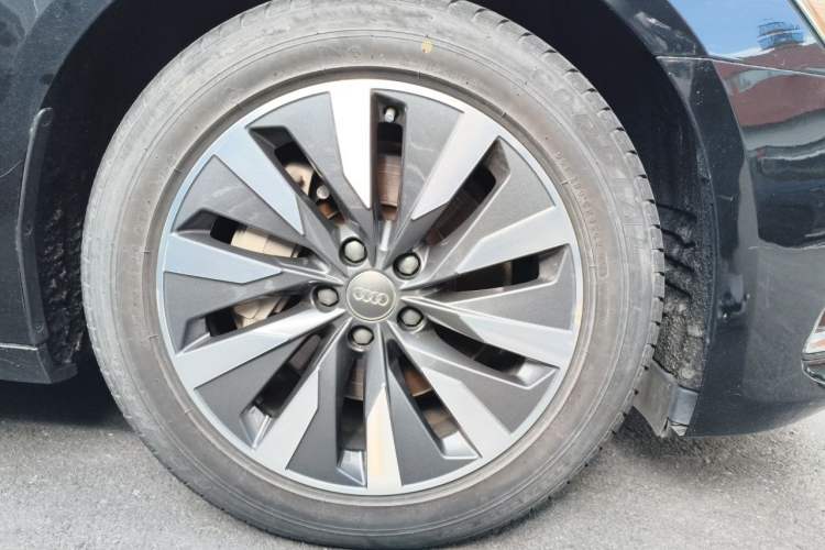 Used Audi A6L 2019 45 TFSI Prestige Elegant Edition Right Front Wheel Hub