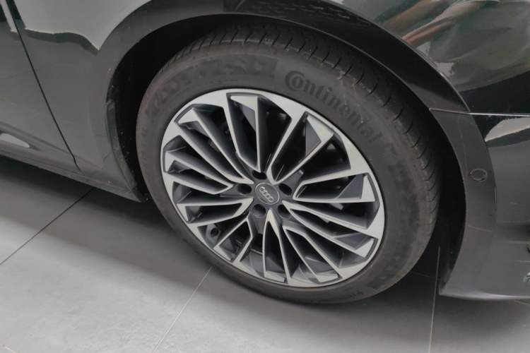 Used Audi A6L 2019 45 TFSI quattro Prestige Edition Right Front Wheel Hub