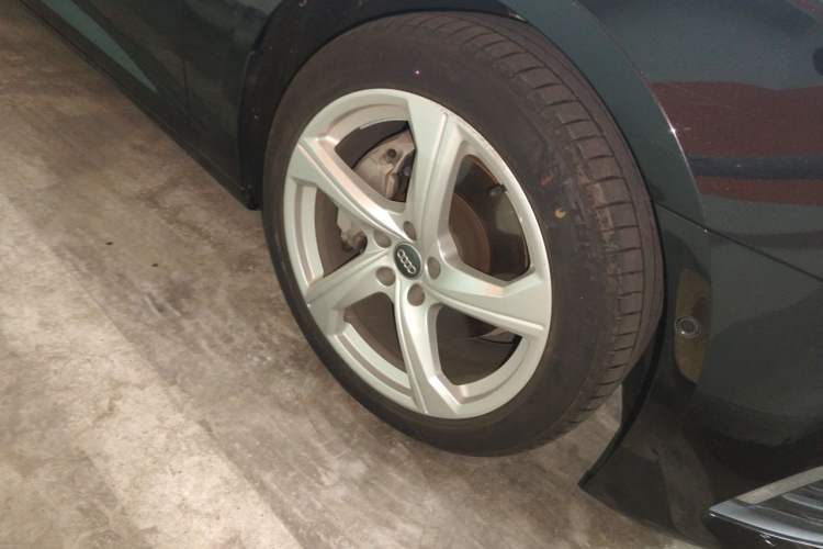 Used Audi A6L 2019 45 TFSI quattro Prestige Elegant Edition Right Front Wheel Hub