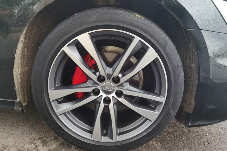 Used Audi A6L 2019 40 TFSI Luxury Dynamic Model Right Front Wheel Hub