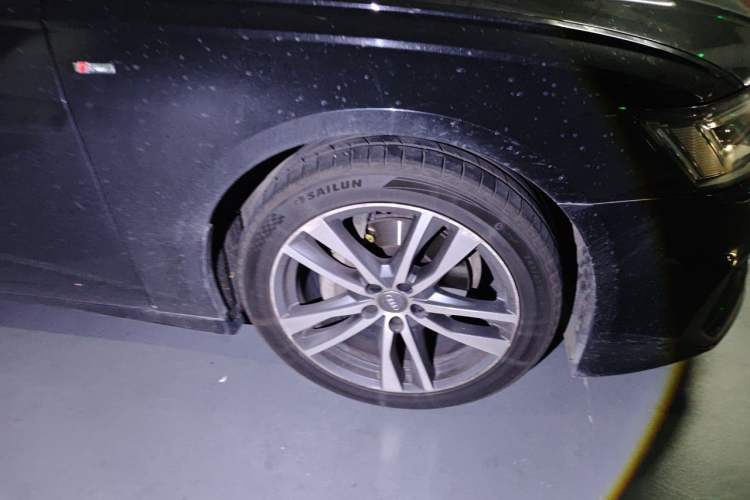 Used Audi A6L 2019 40 TFSI Luxury Dynamic Model Right Front Wheel Hub