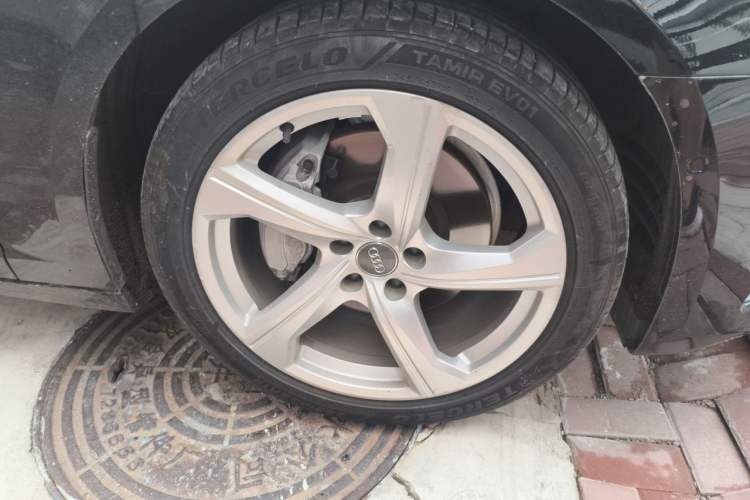 Used Audi A6L 2019 45 TFSI quattro Prestige Elegant Edition Right Front Wheel Hub