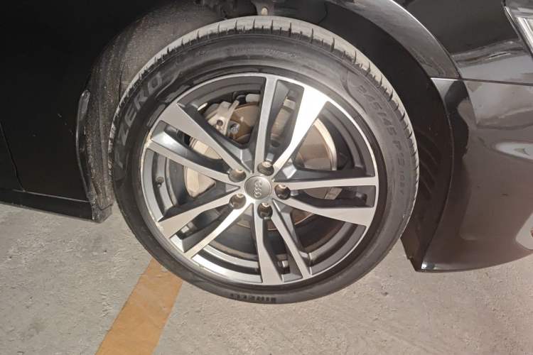 Used Audi A6L 2019 45 TFSI Prestige Dynamic Edition Right Front Wheel Hub