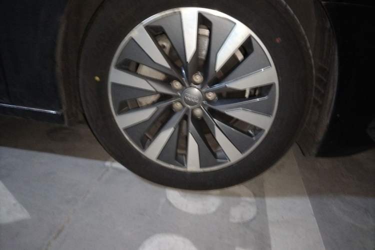 Used Audi A6L 2019 45 TFSI Prestige Elegant Edition Right Front Wheel Hub