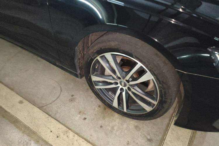 Used Audi A6L 2019 40 TFSI Luxury Dynamic Model Right Front Wheel Hub