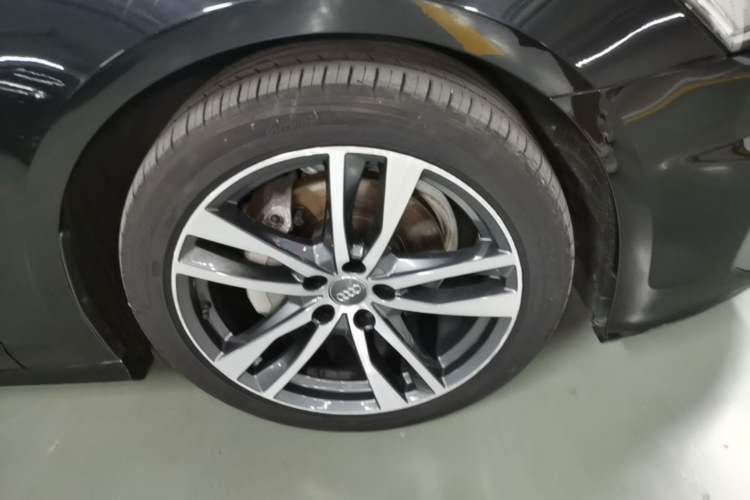 Used Audi A6L 2019 40 TFSI Luxury Dynamic Model Right Front Wheel Hub