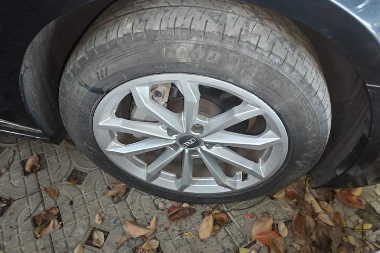 Used Audi A6L 2019 40 TFSI Luxury Prestige Edition Right Front Wheel Hub