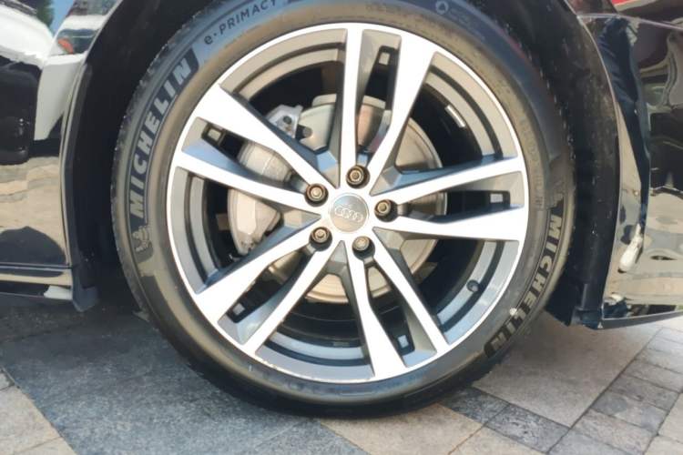 Used Audi A6L 2019 45 TFSI Prestige Dynamic Edition Right Front Wheel Hub