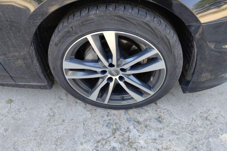 Used Audi A6L 2019 40 TFSI Luxury Dynamic Model Right Front Wheel Hub