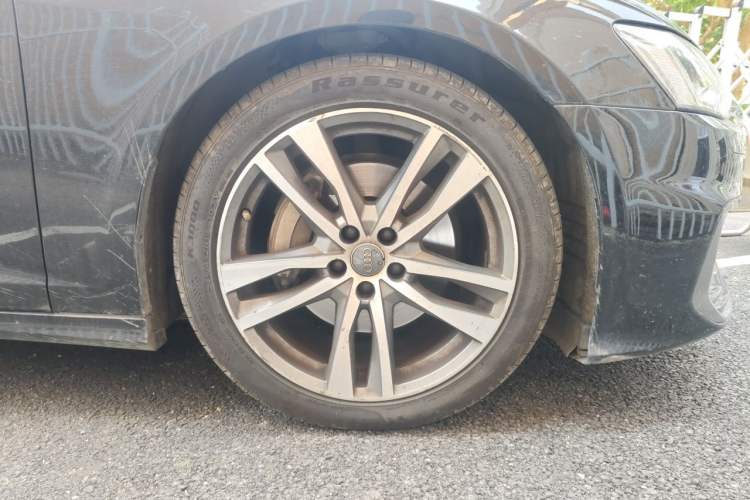 Used Audi A6L 2019 45 TFSI Prestige Dynamic Edition Right Front Wheel Hub