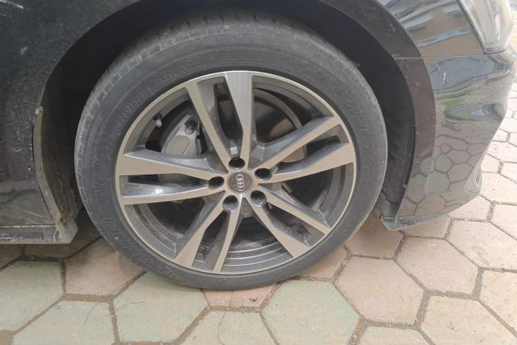 Used Audi A6L 2019 45 TFSI Prestige Dynamic Edition Right Front Wheel Hub