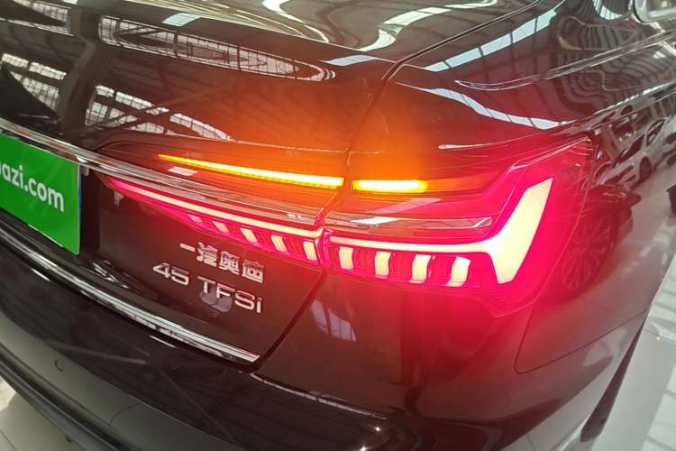 Used Audi A6L 2019 45 TFSI Prestige Dynamic Edition Right Rear Taillight