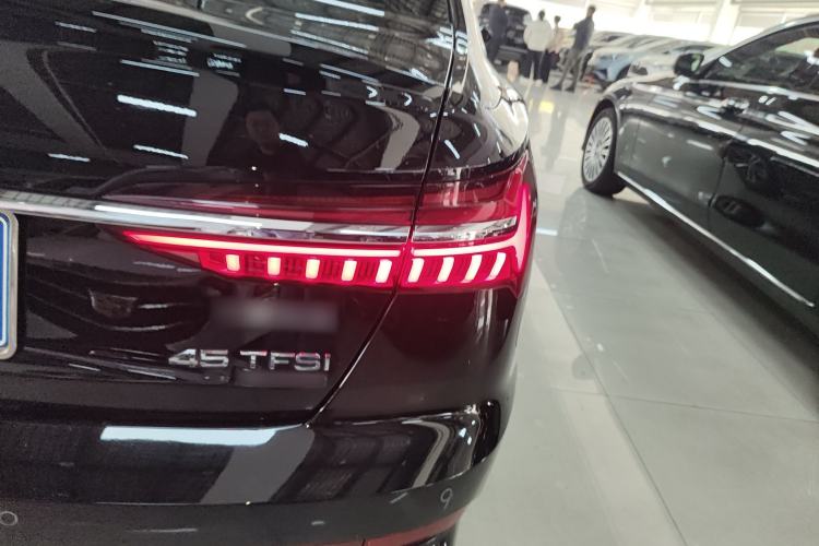 Used Audi A6L 2019 45 TFSI Prestige Dynamic Edition Right Rear Taillight