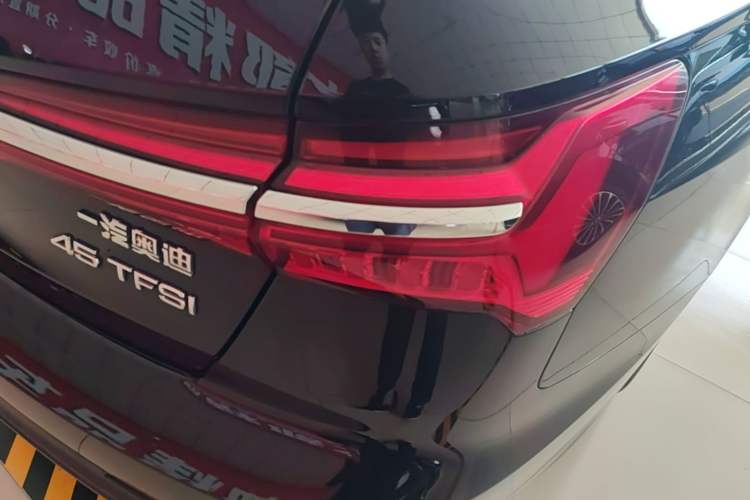 Used Audi A6L 2019 45 TFSI Prestige Dynamic Edition Right Rear Taillight