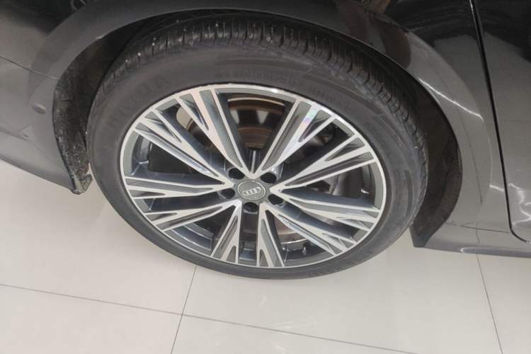 Used Audi A6L 2019 45 TFSI quattro Prestige Dynamic Edition Right Rear Wheel Hub