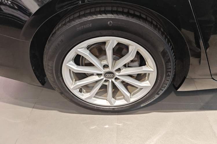 Used Audi A6L 2019 40 TFSI Luxury Prestige Edition Right Rear Wheel Hub