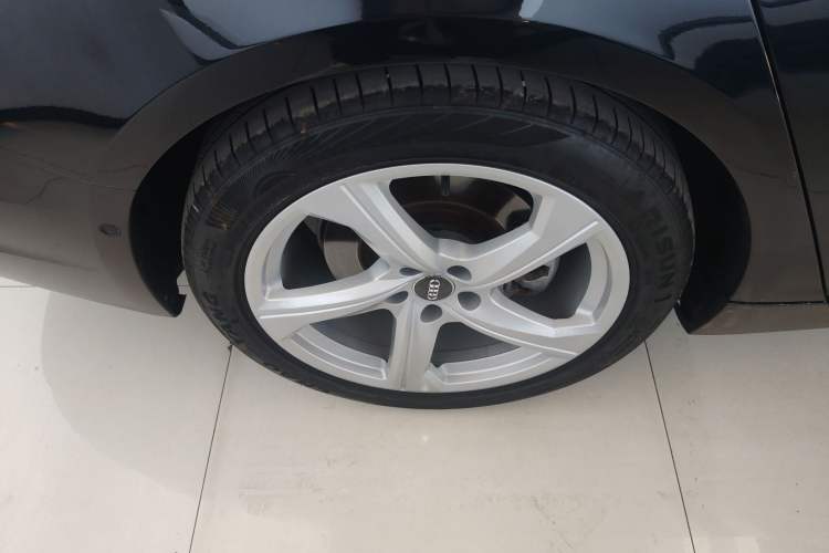 Used Audi A6L 2019 45 TFSI quattro Prestige Elegant Edition Right Rear Wheel Hub