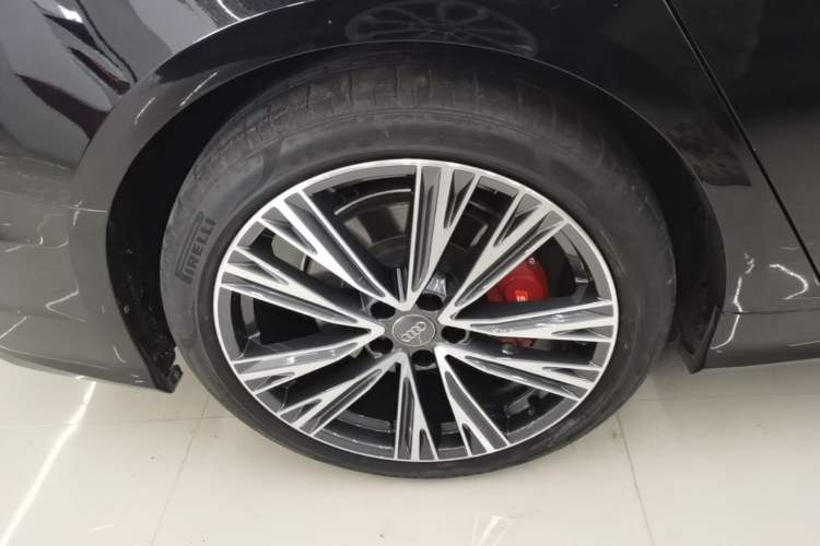 Used Audi A6L 2019 45 TFSI Prestige Dynamic Edition Right Rear Wheel Hub