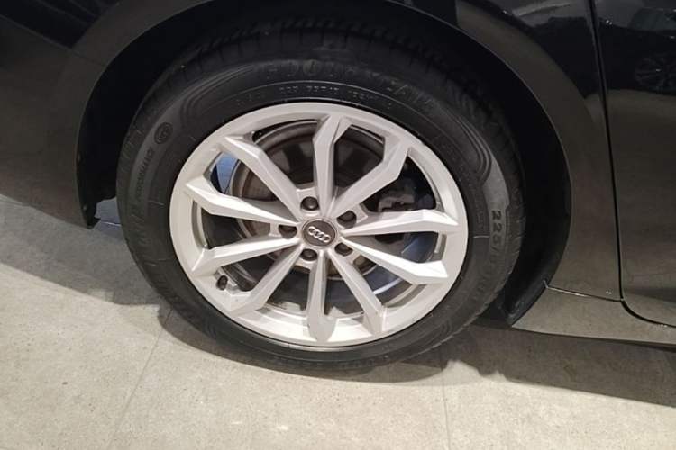 Used Audi A6L 2019 40 TFSI Luxury Prestige Edition Right Rear Wheel Hub