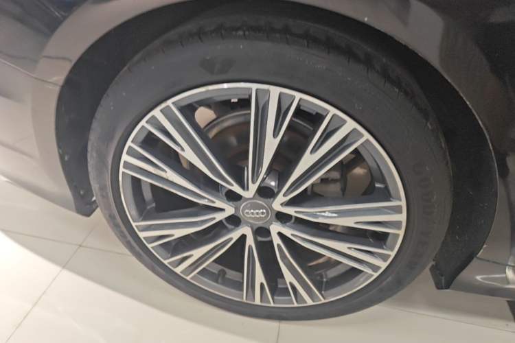 Used Audi A6L 2019 40 TFSI Luxury Dynamic Model Right Rear Wheel Hub
