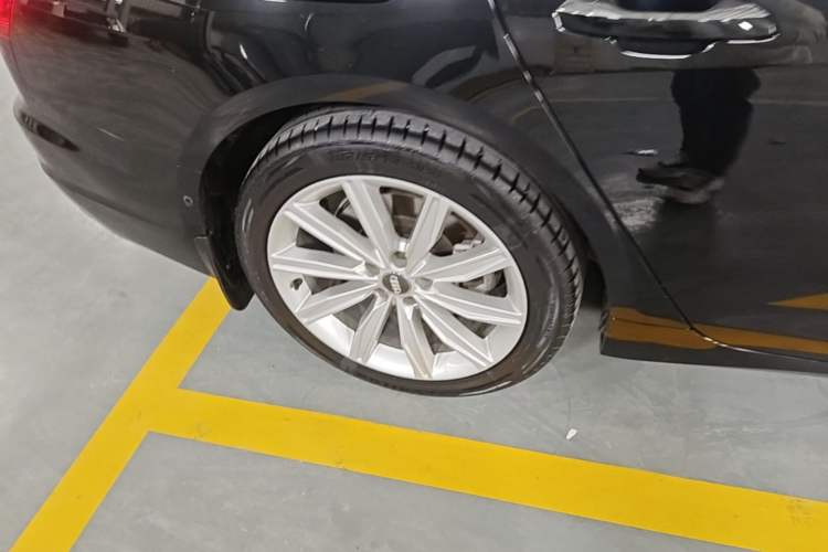 Used Audi A6L 2019 45 TFSI quattro Prestige Elegant Edition Right Rear Wheel Hub