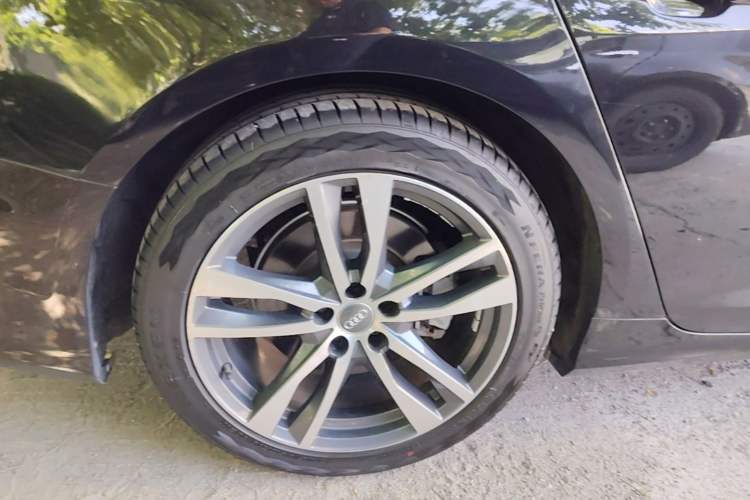 Used Audi A6L 2019 45 TFSI Prestige Dynamic Edition Right Rear Wheel Hub