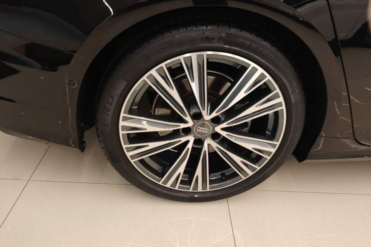 Used Audi A6L 2019 55 TFSI quattro Prestige Dynamic Edition Right Rear Wheel Hub