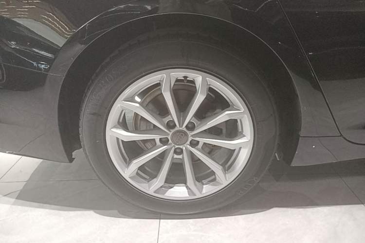 Used Audi A6L 2019 40 TFSI Luxury Prestige Edition Right Rear Wheel Hub