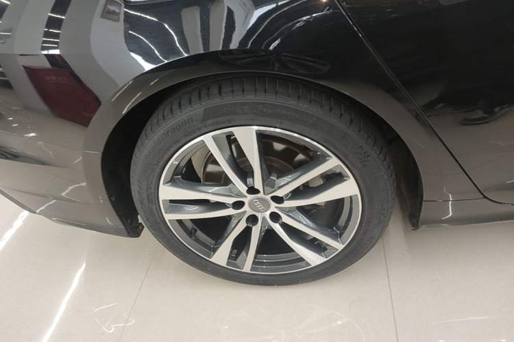 Used Audi A6L 2019 45 TFSI Prestige Dynamic Edition Right Rear Wheel Hub