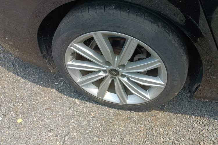 Used Audi A6L 2019 40 TFSI Luxury Dynamic Model Right Rear Wheel Hub