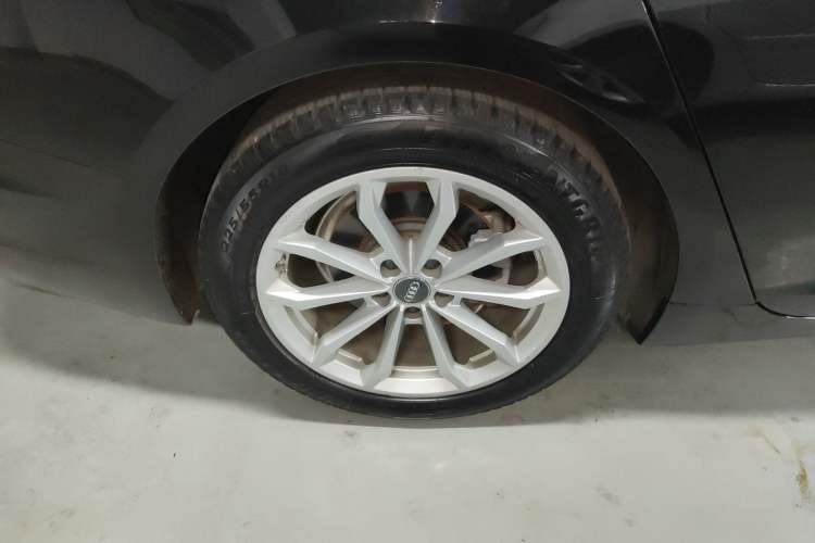 Used Audi A6L 2019 40 TFSI Luxury Prestige Edition Right Rear Wheel Hub
