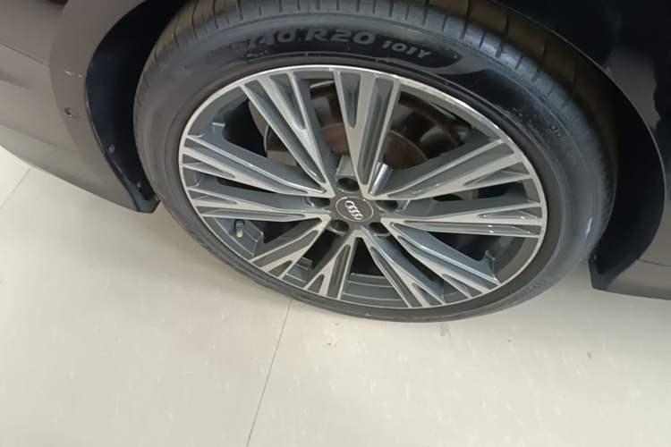 Used Audi A6L 2019 45 TFSI quattro Prestige Dynamic Edition Right Rear Wheel Hub