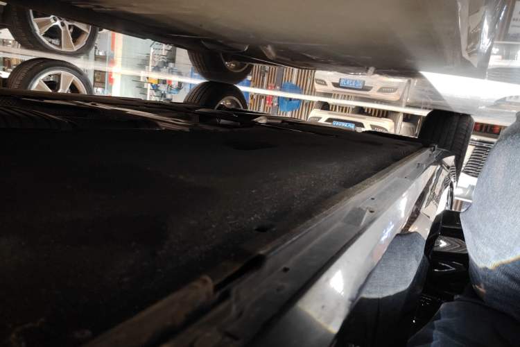 Used Audi A6L 2019 40 TFSI Luxury Prestige Edition Right Side Sill