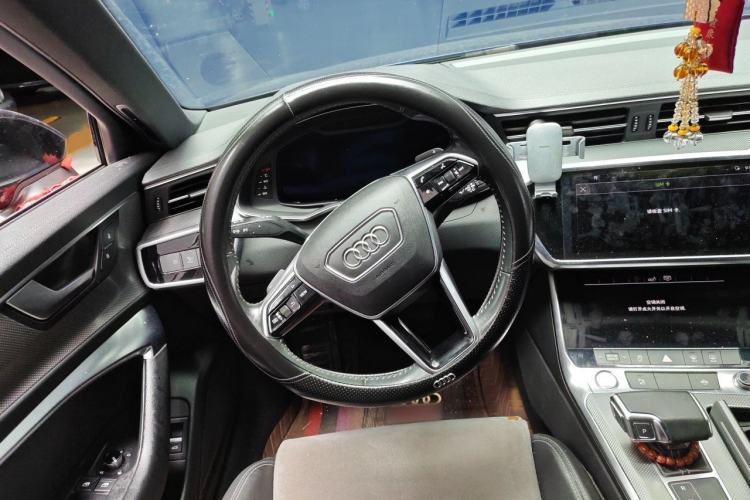 Used Audi A6L 2019 40 TFSI Luxury Dynamic Model Steering Wheel
