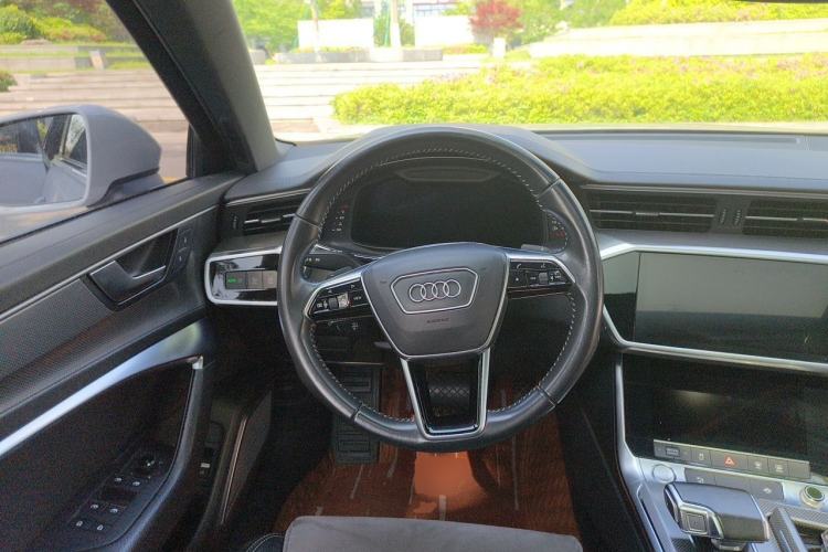 Used Audi A6L 2019 40 TFSI Luxury Dynamic Model Steering Wheel