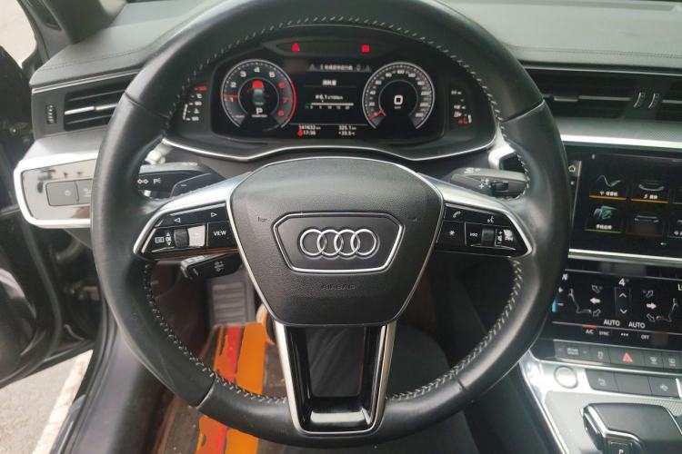 Used Audi A6L 2019 40 TFSI Luxury Dynamic Model Steering Wheel