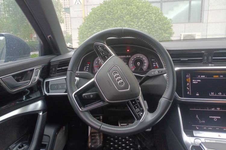 Used Audi A6L 2019 40 TFSI Luxury Dynamic Model Steering Wheel