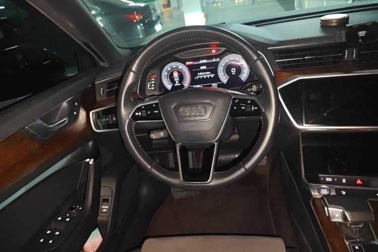 Used Audi A6L 2019 40 TFSI Luxury Dynamic Model Steering Wheel