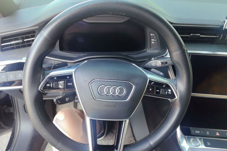 Used Audi A6L 2019 40 TFSI Luxury Dynamic Model Steering Wheel