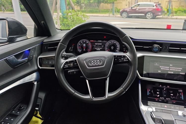 Used Audi A6L 2019 40 TFSI Luxury Dynamic Model Steering Wheel