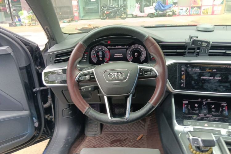 Used Audi A6L 2019 40 TFSI Luxury Dynamic Model Steering Wheel