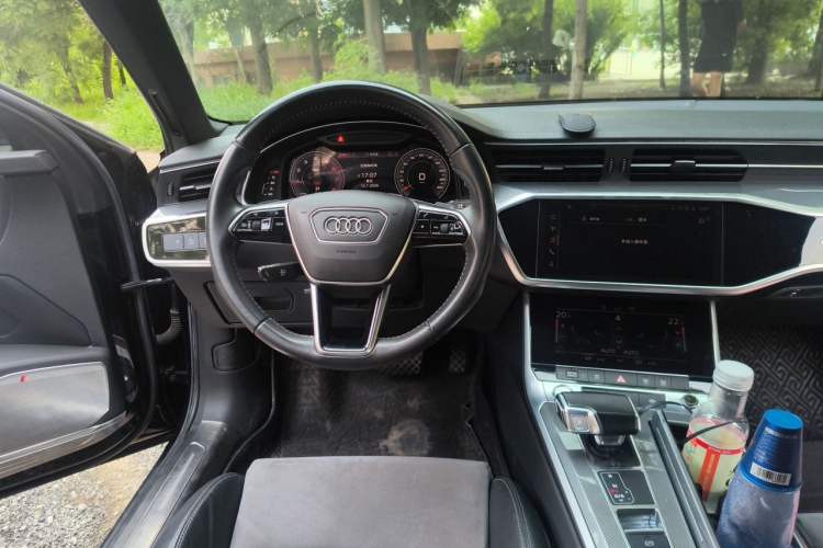 Used Audi A6L 2019 40 TFSI Luxury Dynamic Model Steering Wheel