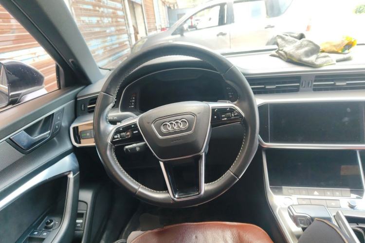 Used Audi A6L 2019 40 TFSI Luxury Dynamic Model Steering Wheel