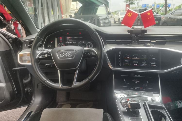 Used Audi A6L 2019 40 TFSI Luxury Dynamic Model Steering Wheel