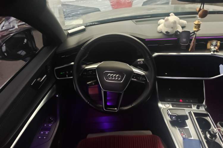 Used Audi A6L 2019 40 TFSI Luxury Dynamic Model Steering Wheel