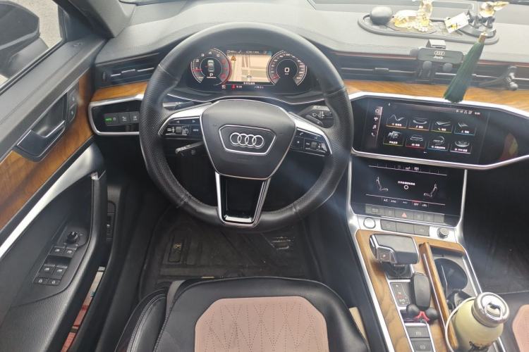 Used Audi A6L 2019 40 TFSI Luxury Dynamic Model Steering Wheel