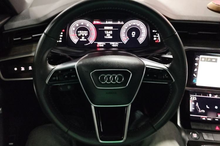Used Audi A6L 2019 40 TFSI Luxury Dynamic Model Steering Wheel