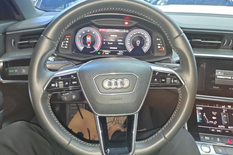Used Audi A6L 2019 40 TFSI Luxury Dynamic Model Steering Wheel