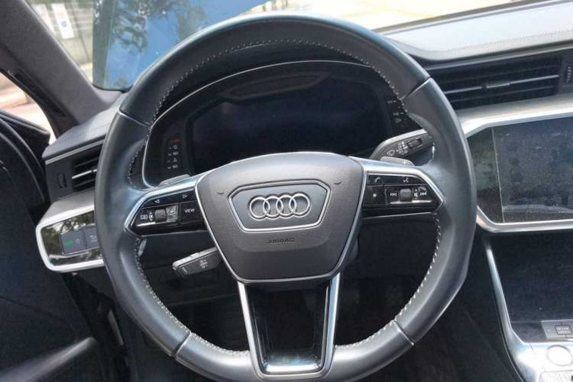 Used Audi A6L 2019 40 TFSI Luxury Dynamic Model Steering Wheel
