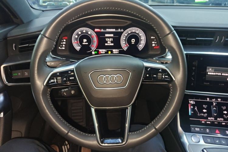 Used Audi A6L 2019 40 TFSI Luxury Dynamic Model Steering Wheel